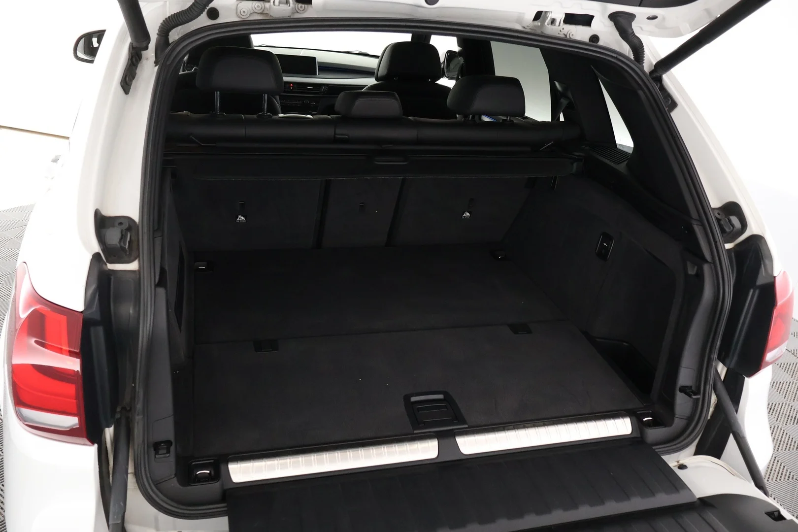 Car Image - ZGFk8DKUOrhbueYCeQFf6