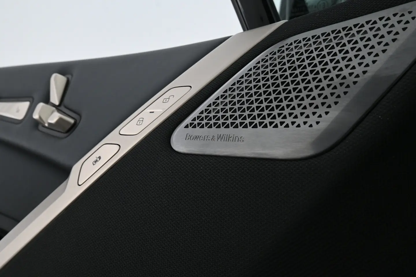 Car Image - 4K6Hz0TvUQsxtr35OYwuH7
