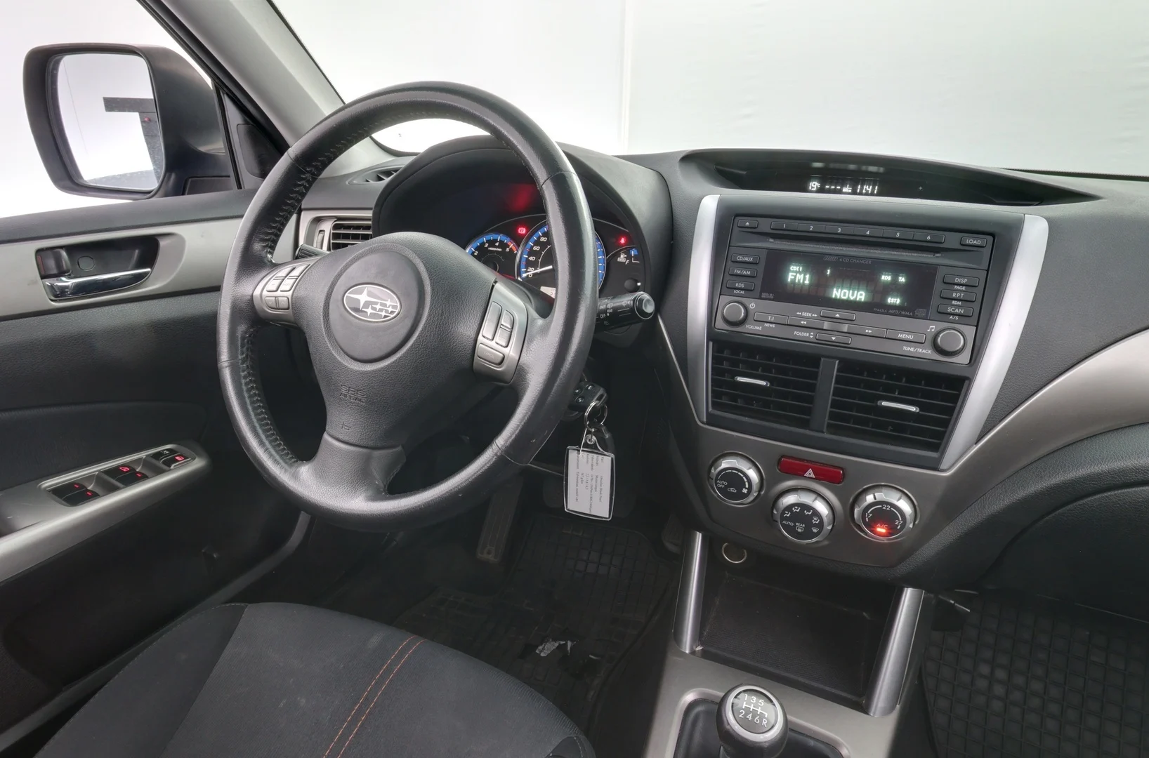 Car Image - Ka4eQhYhxUt00tCb7ZRjV