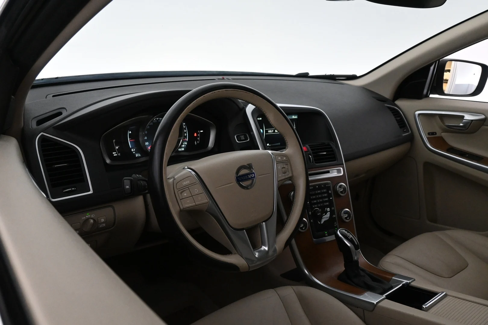 Car Image - 2UiCqE0kZ7ZsjQbEPscVQc