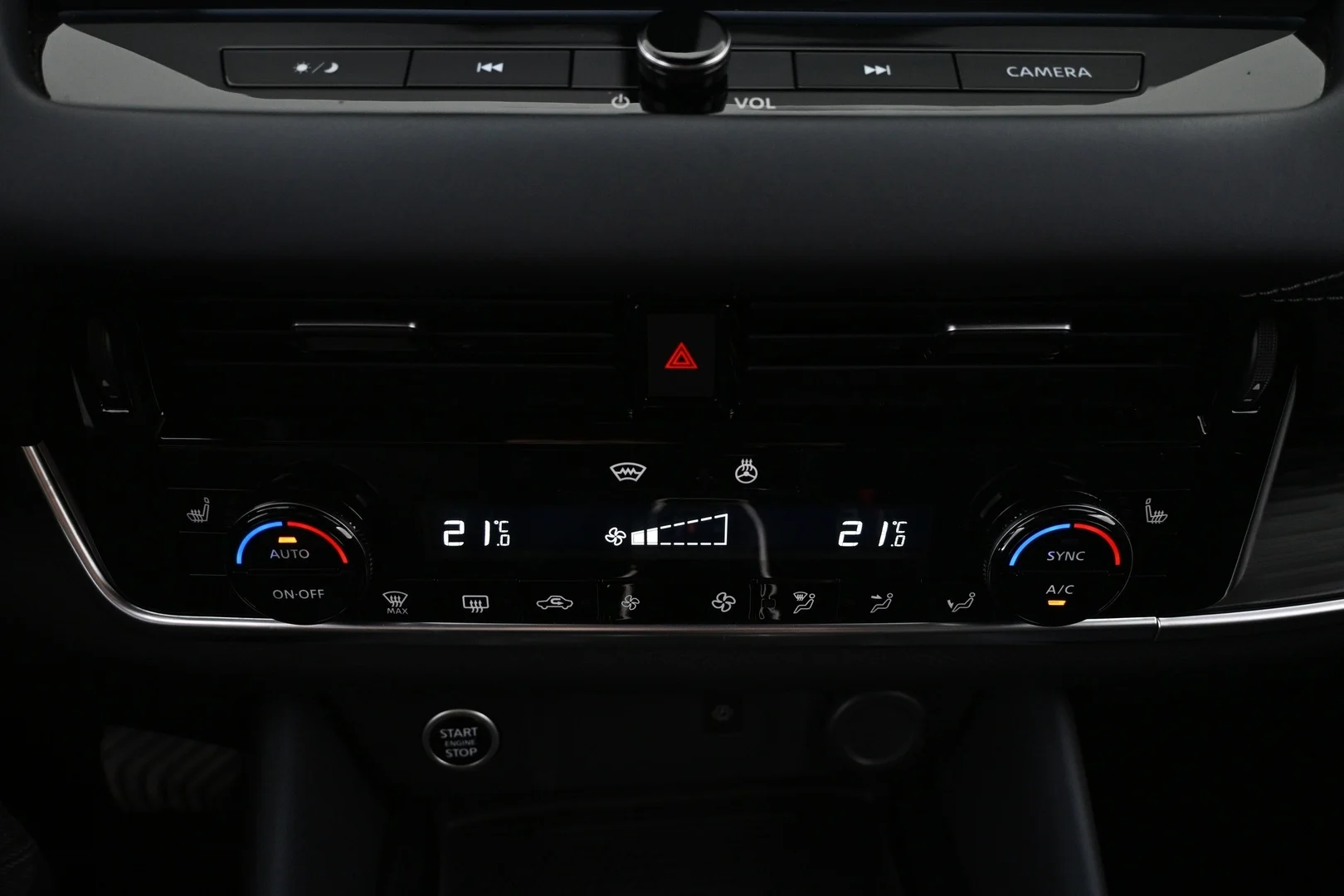 Car Image - 4Q7SagDdJLOwNLMTN8dq5o