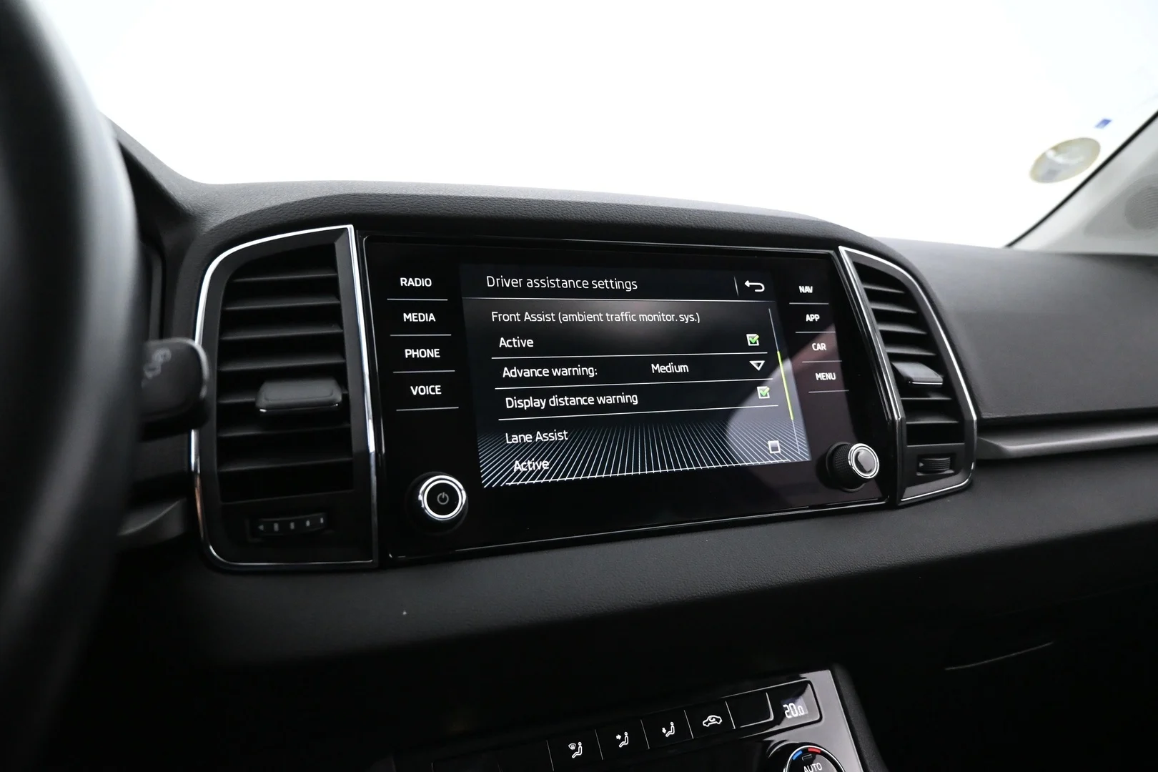Car Image - 27ApwB9vBT6s1x1Sry2OyV