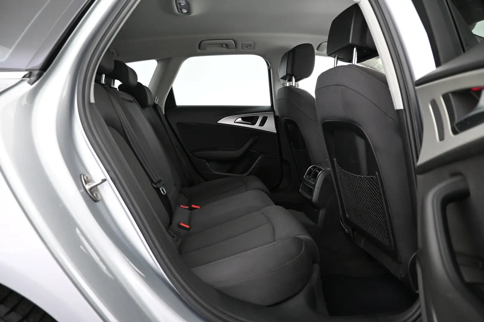 Car Image - 3EiiYGUp6XvJDncb9sjRMa
