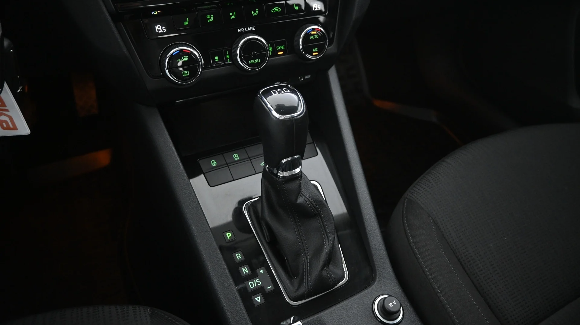 Car Image - 7mJWKFy4sFZvLzBu7ZizQE