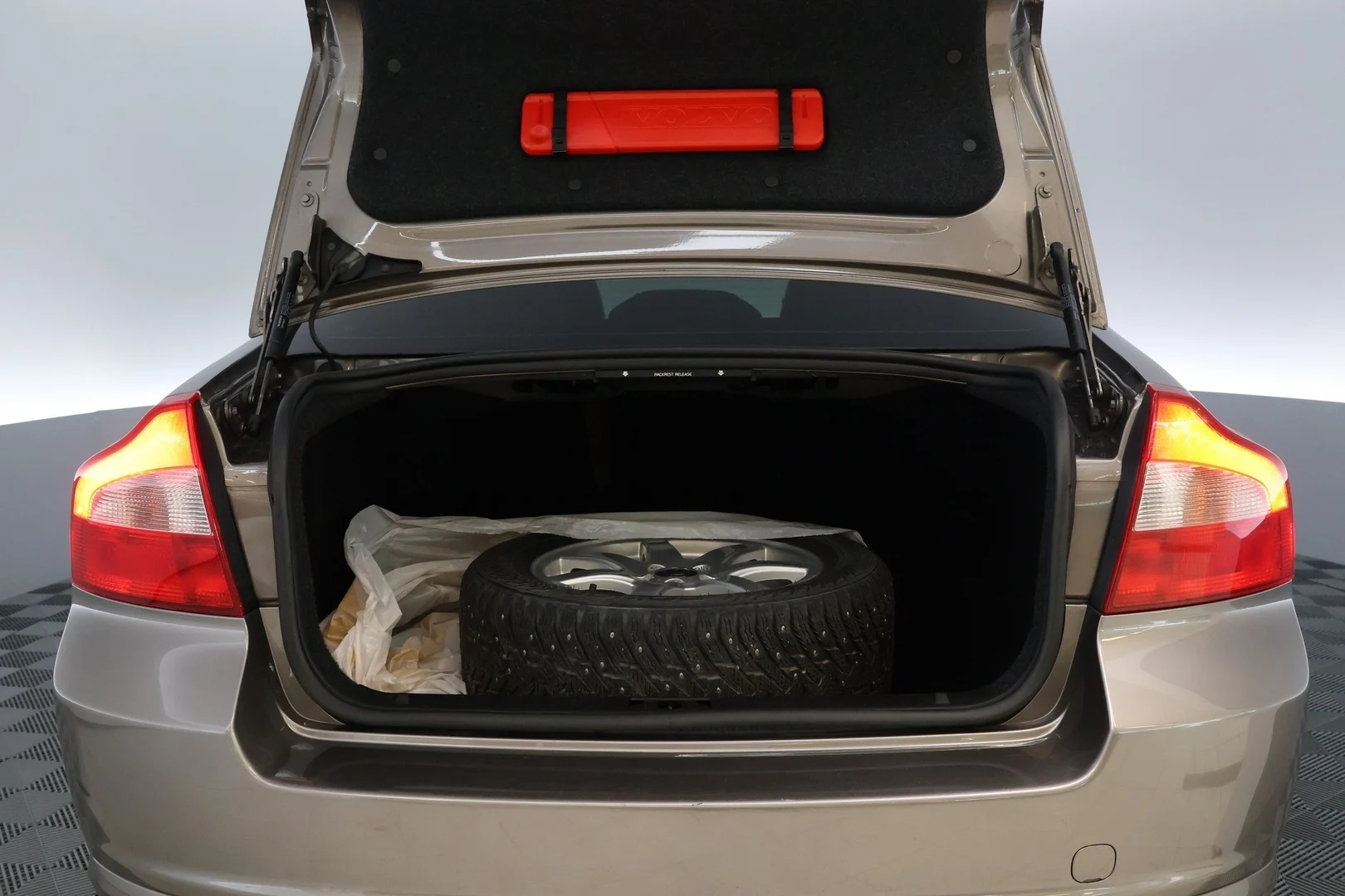 Car Image - 60HYFD7rLSlMks6DKgtWwH