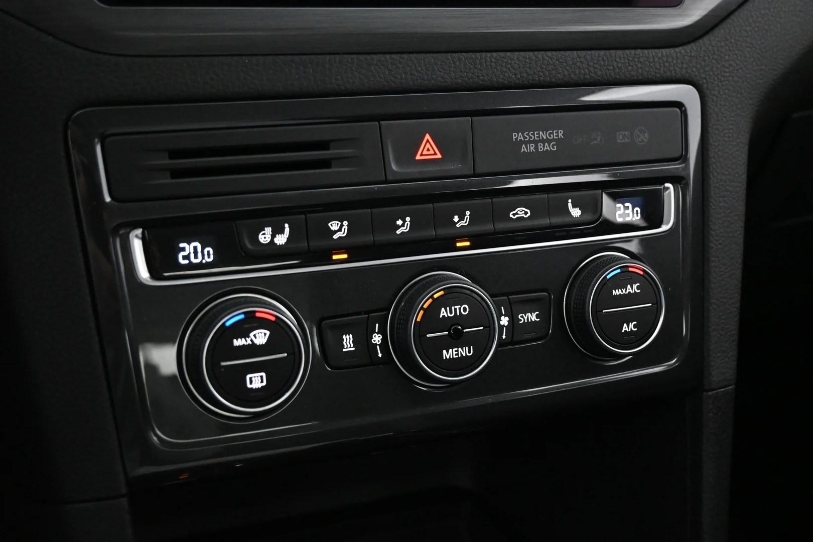 Car Image - 7KmoB11RE43HCBGp4ccymE