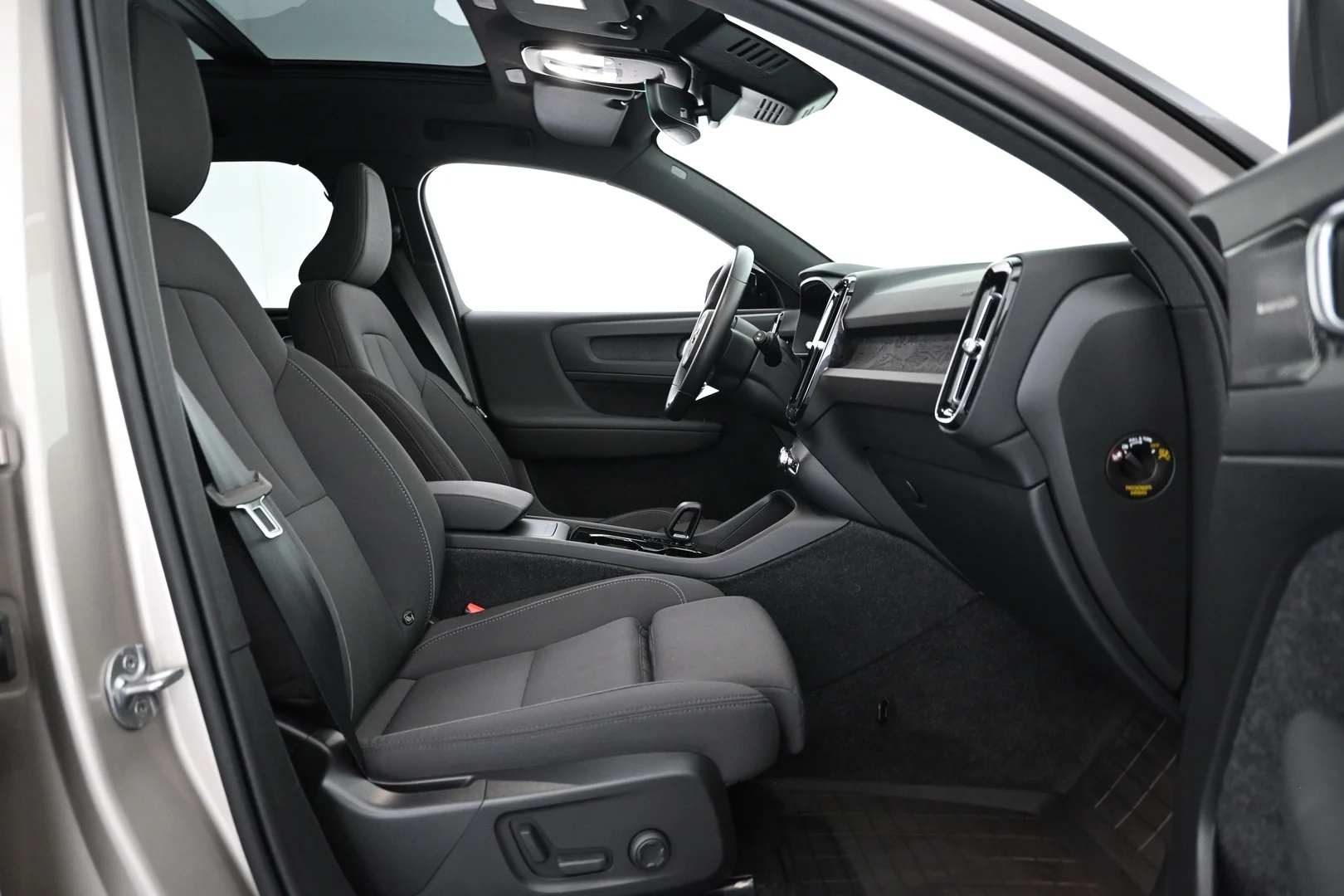 Car Image - 5stahGfvG1hXBwSIOE262o
