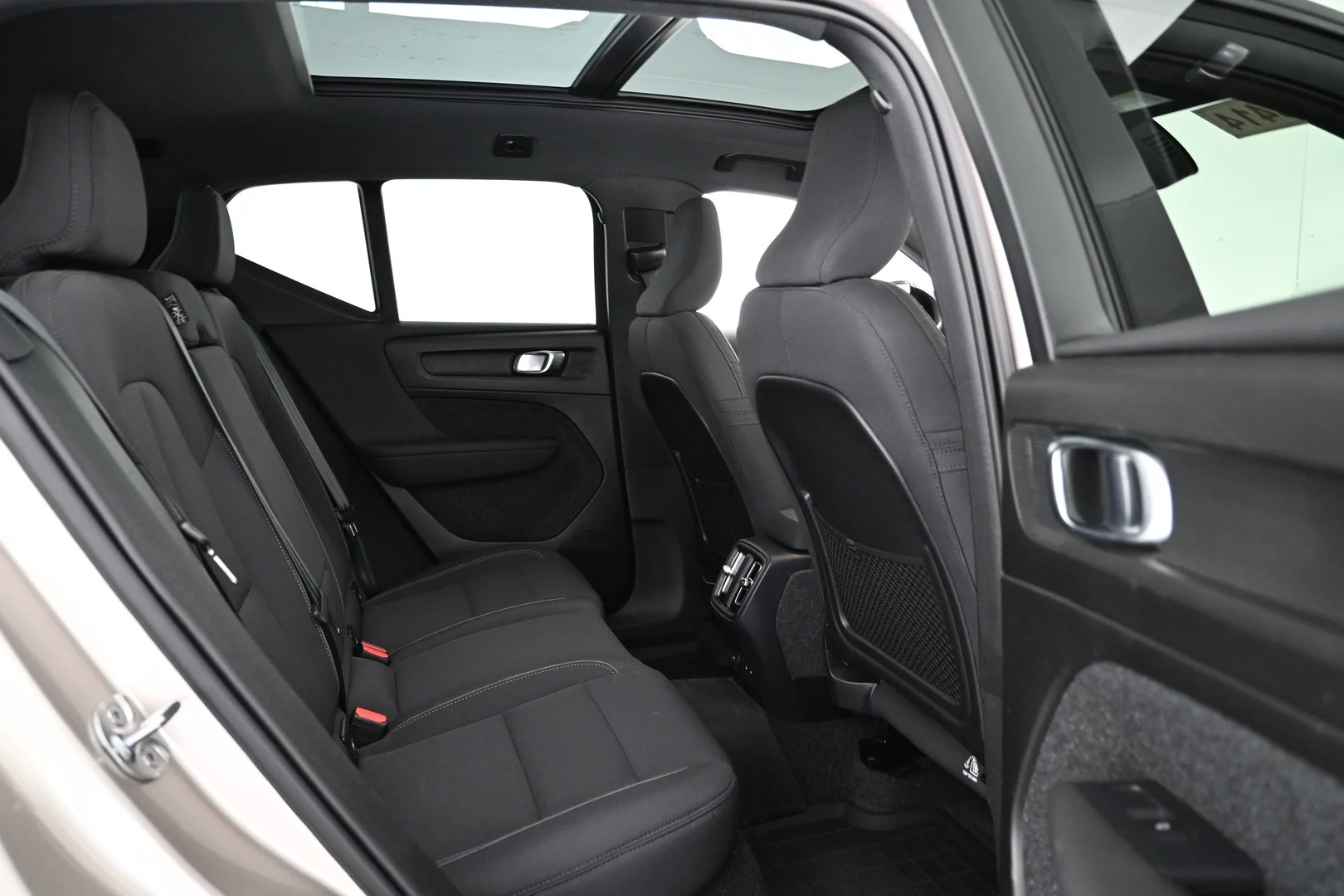 Car Image - 5stahGfvG1hXBwSIOE262o