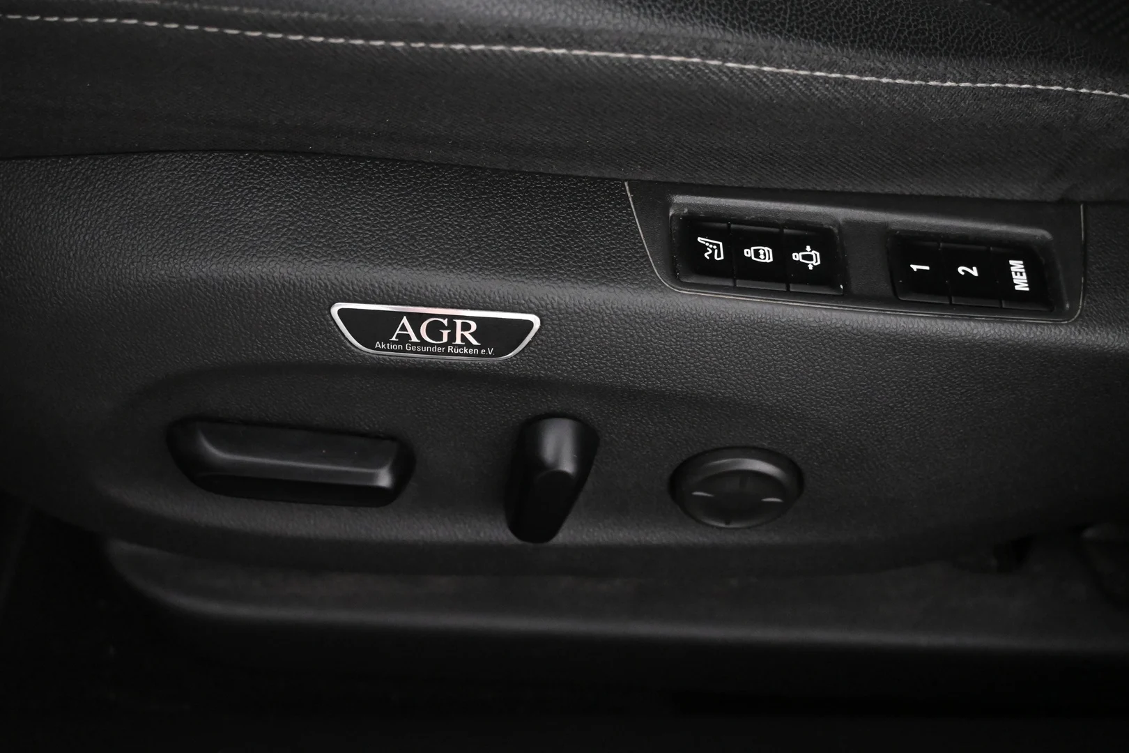 Car Image - 3Oq7WLX41s8nsFG7EqApjc