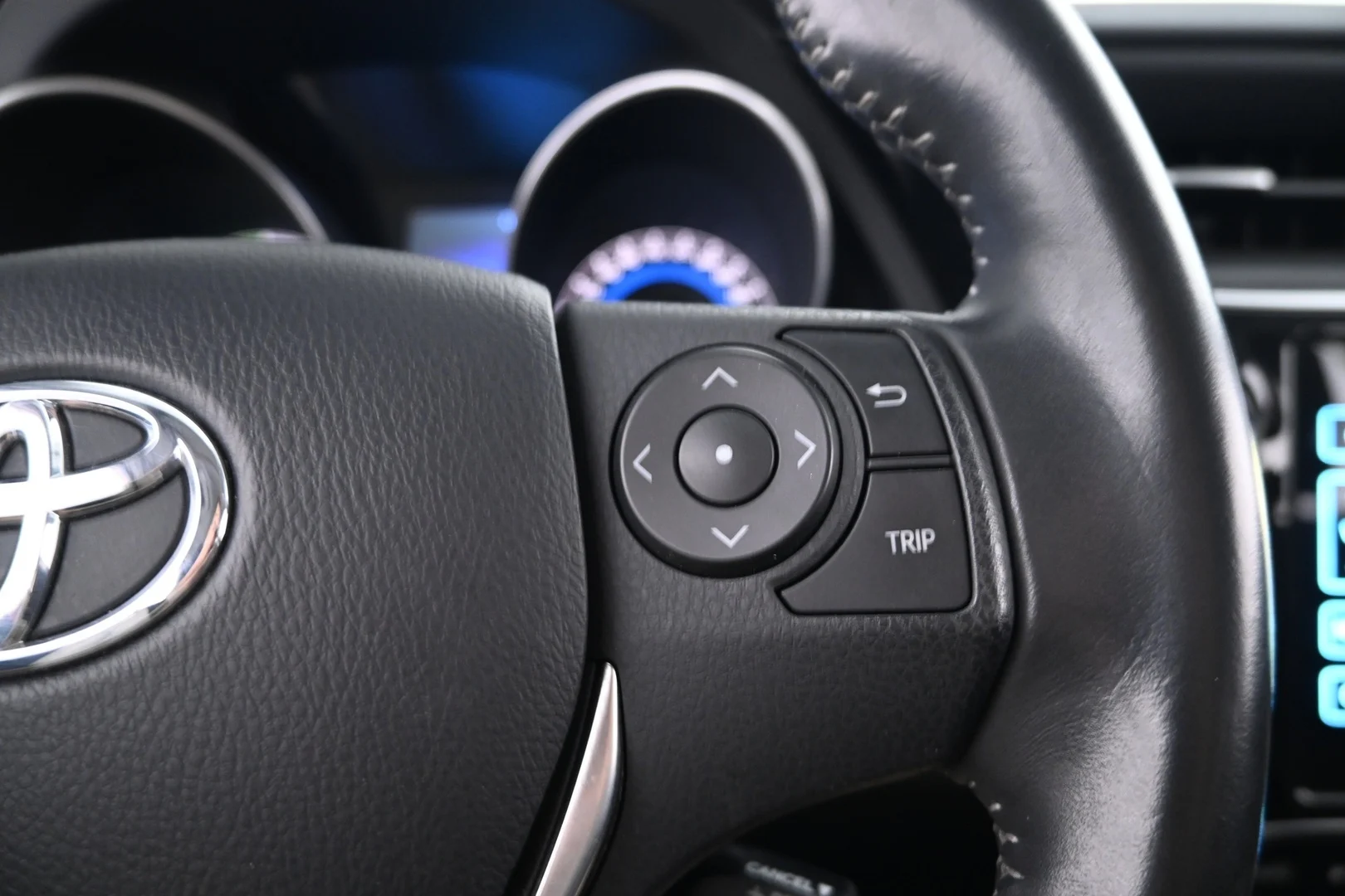 Car Image - 2HN0zktt3mX3ZyisvaiYuA