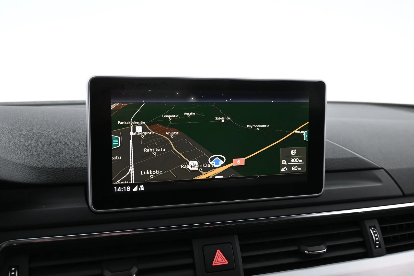 Car Image - 6TQlLY1hvzzeoMHQc2jJX0