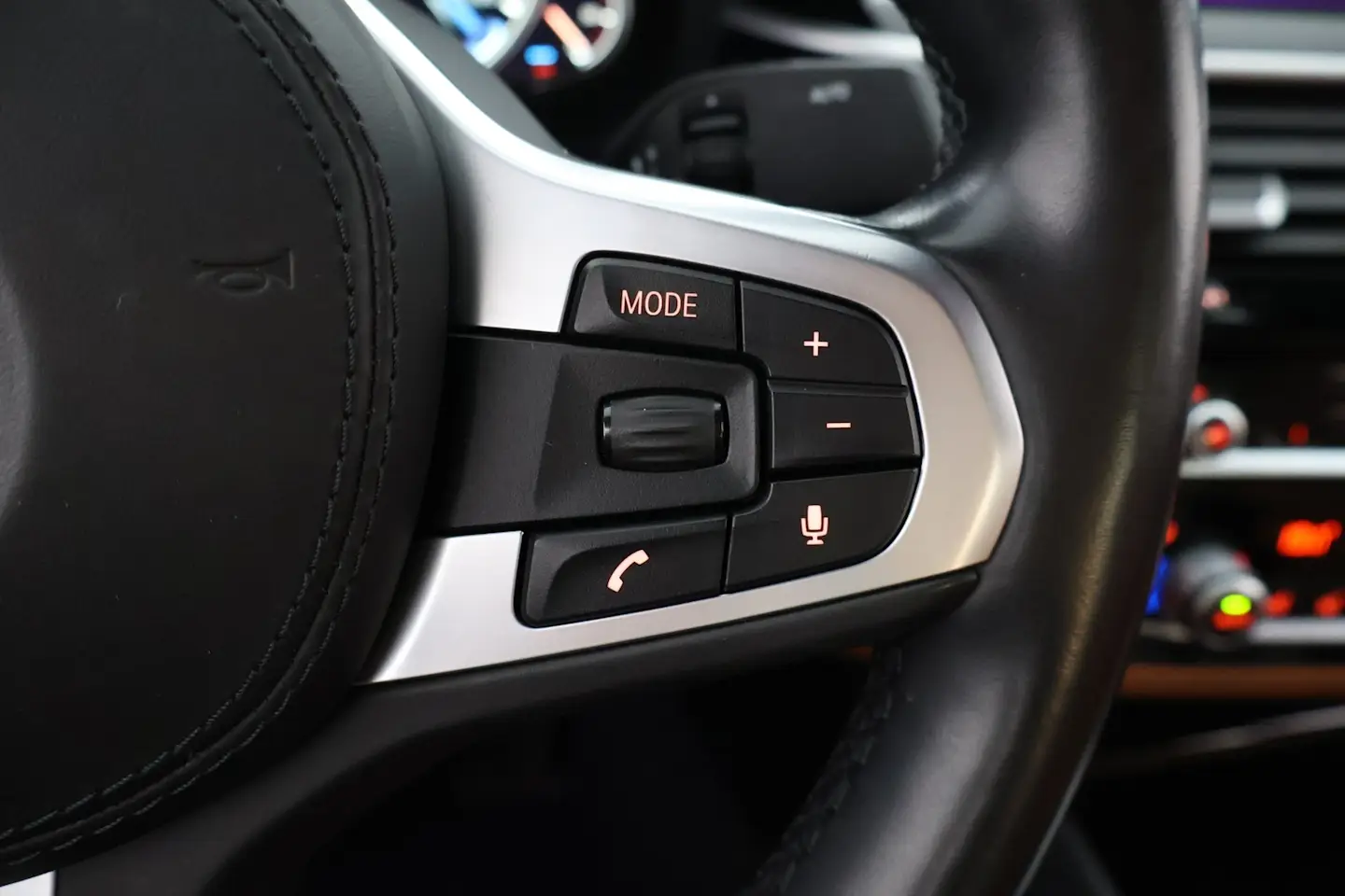 Car Image - 6zjOYggbvM9JO1jflRU1oH