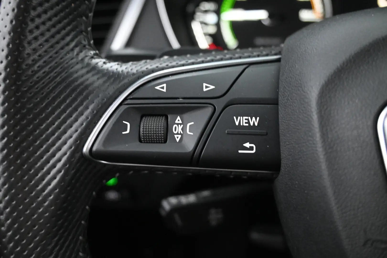 Car Image - 70O49zP8BYbRM4iS8Rh5cn