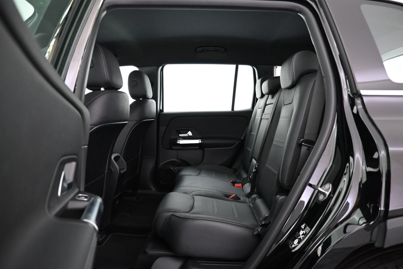 Car Image - 9I3GYOr4hwoImf6kd6yzJ