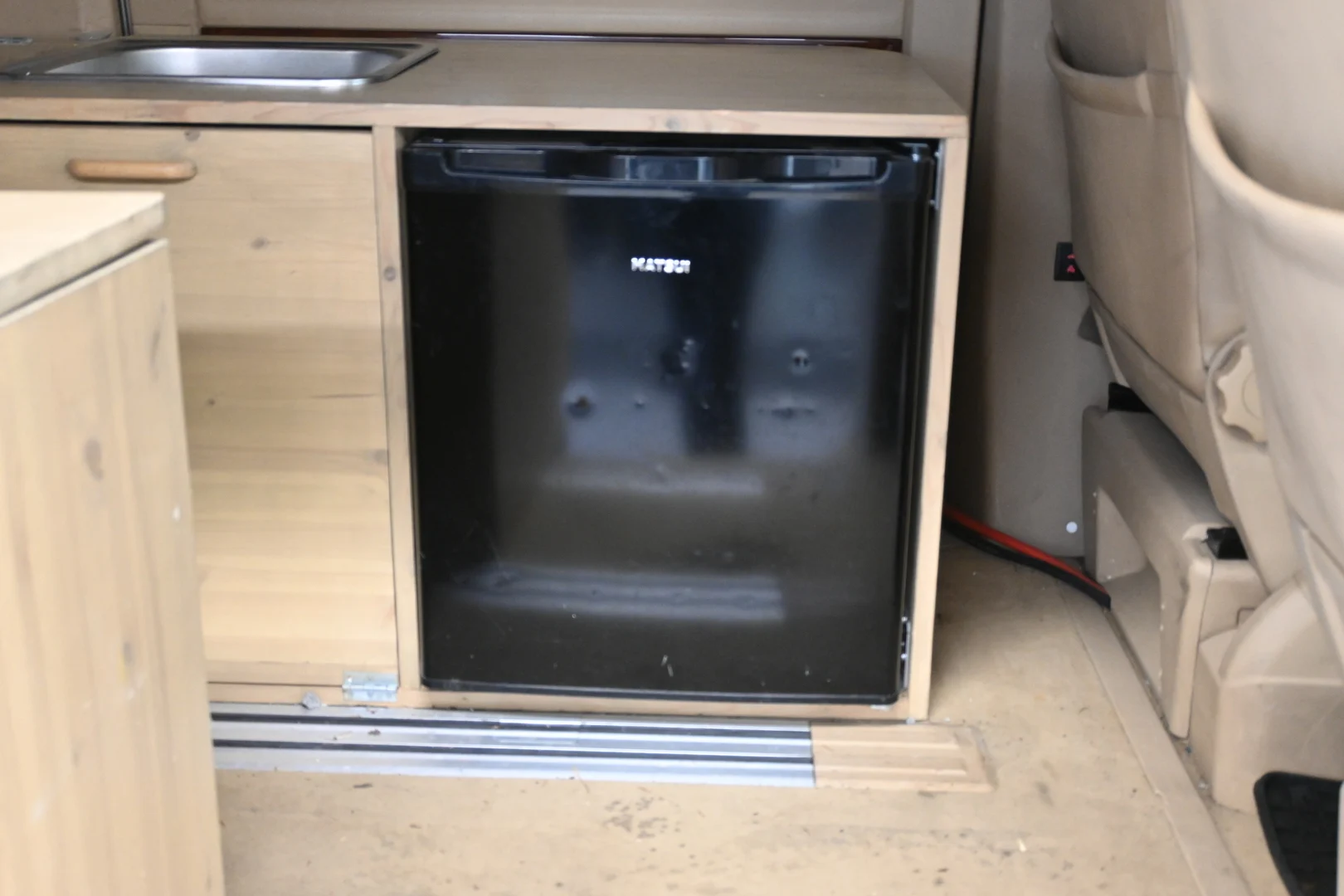 Car Image - 7LkwnFZUt6aSvB44ZIvJX5