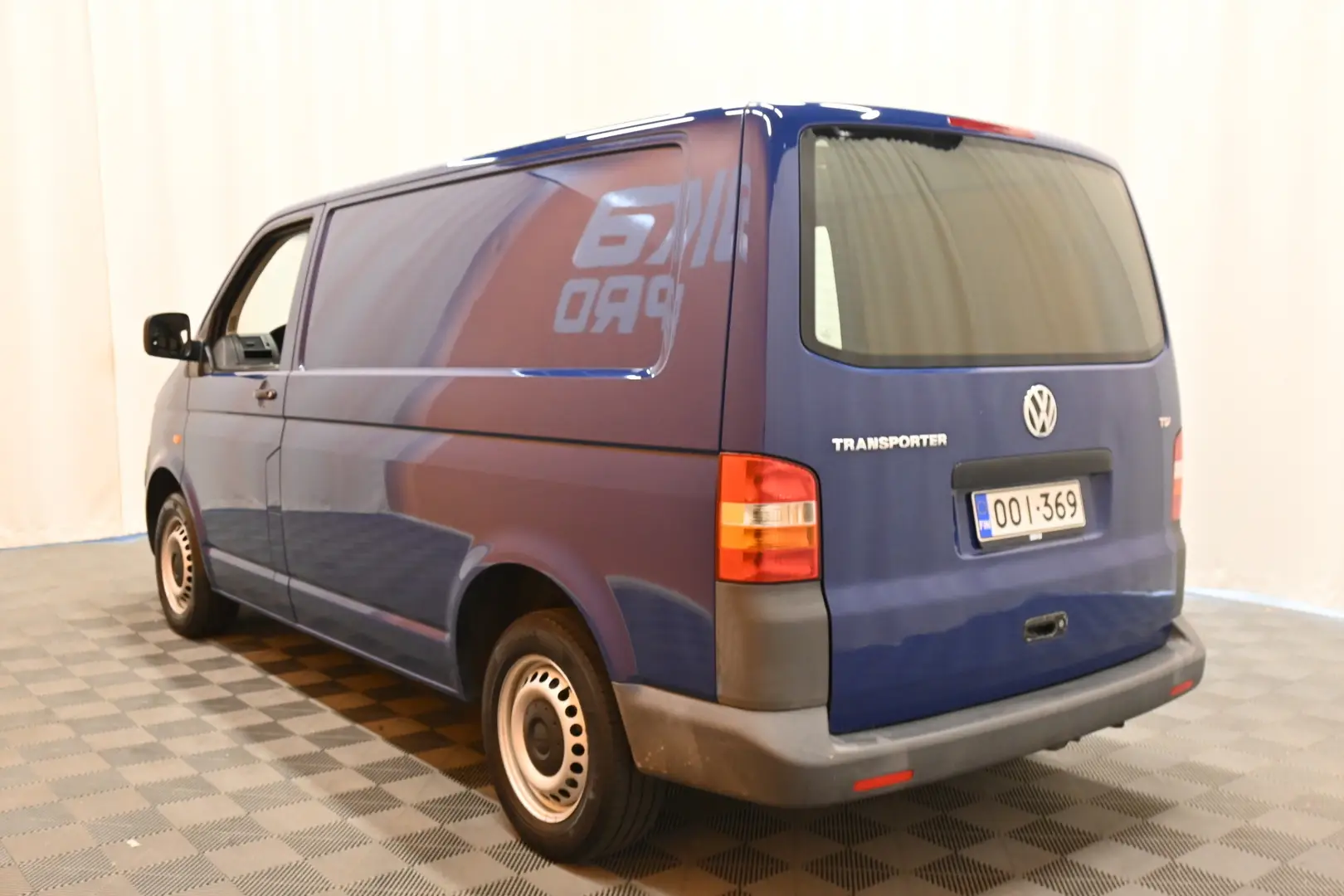 Car Image - 2K9vWXIdV4pOc5ez8Ip54y