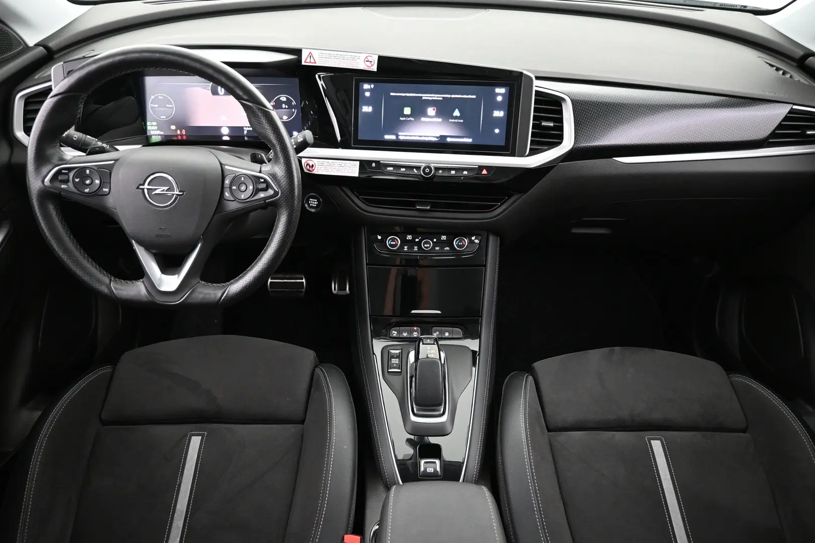 Car Image - 7fD9v5CY9l4mL6ExHWvZZN