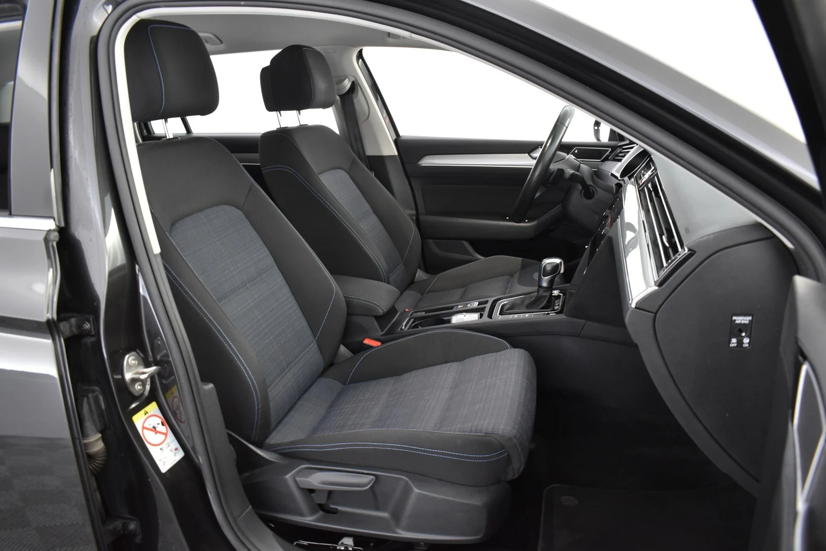 Car Image - 5113yLlnqzAmrWMhT64TZ1