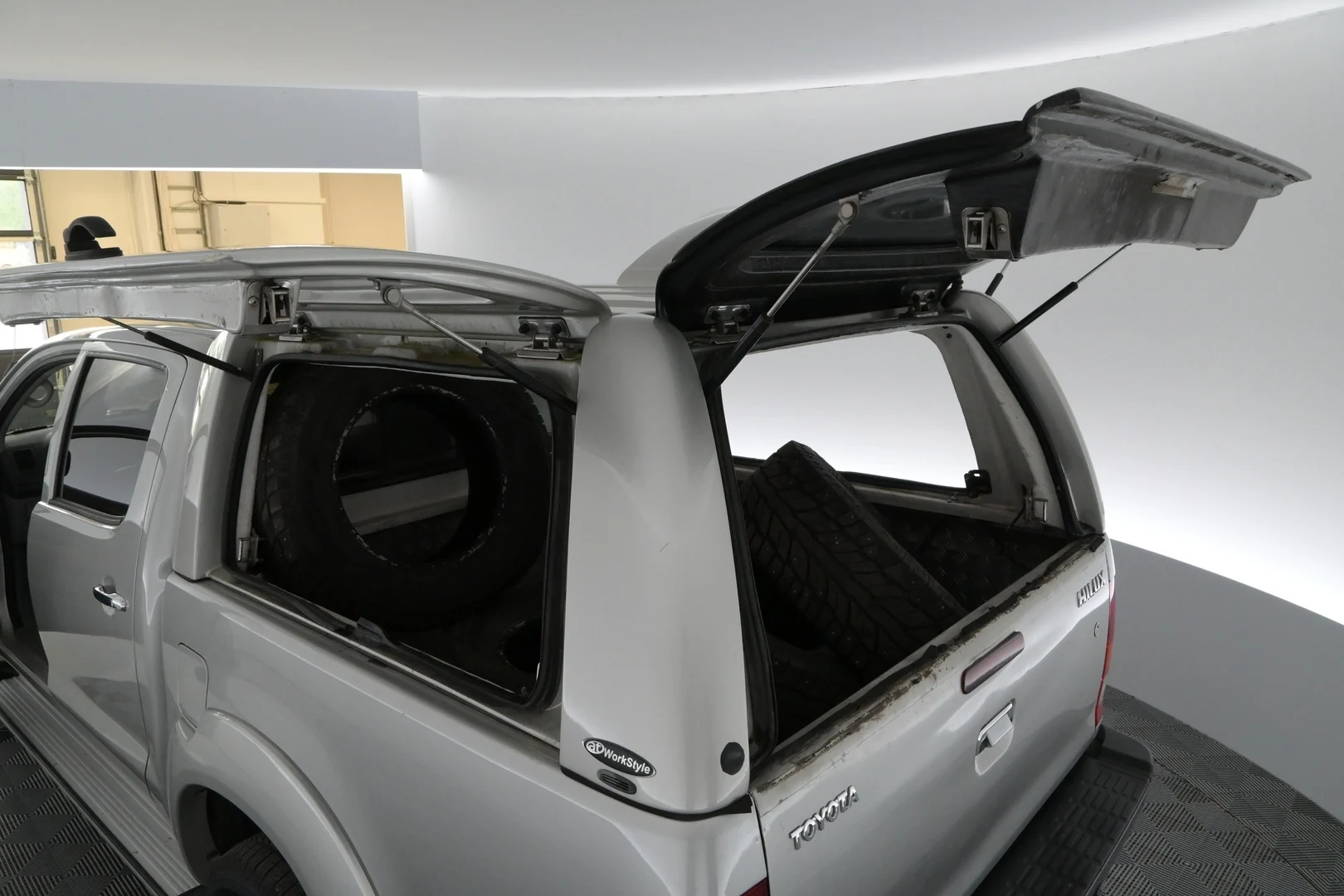 Car Image - 2BIvt1gmQhVudjtFsYOOMX