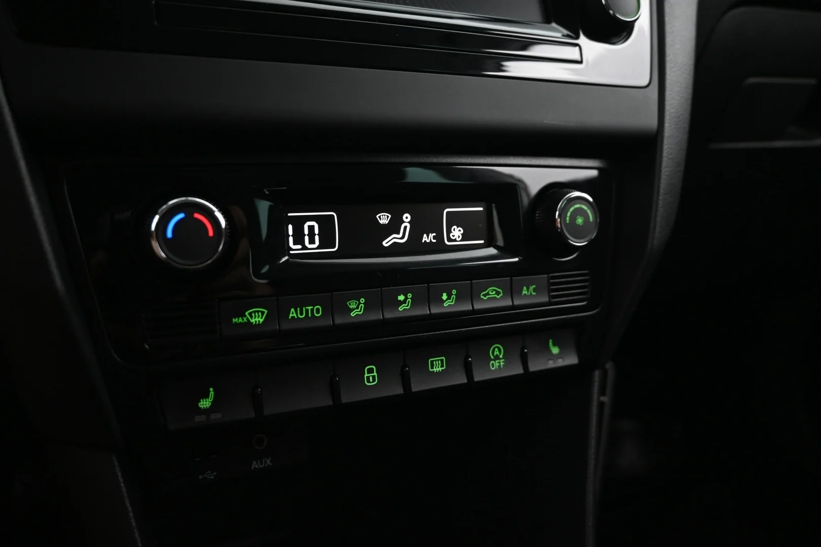 Car Image - 79EC46UxGAn7rcuv7JzHkl