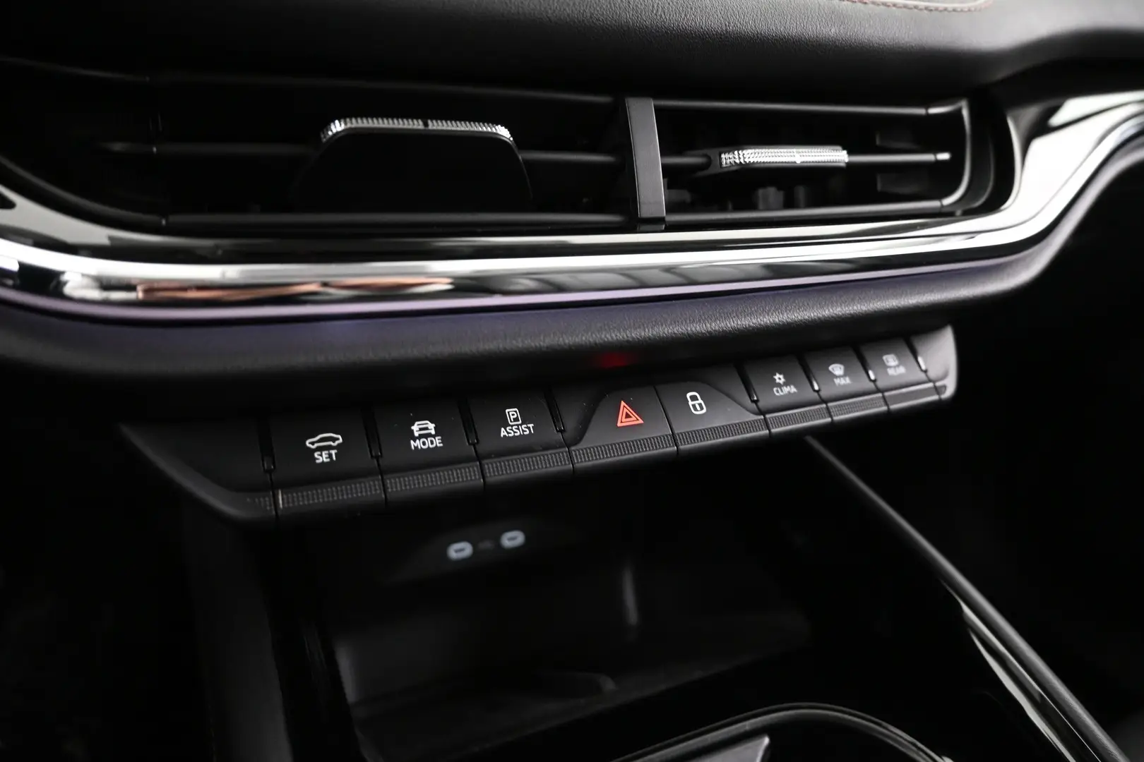Car Image - 4blpz6SkJLkrXr4fKDBEL6