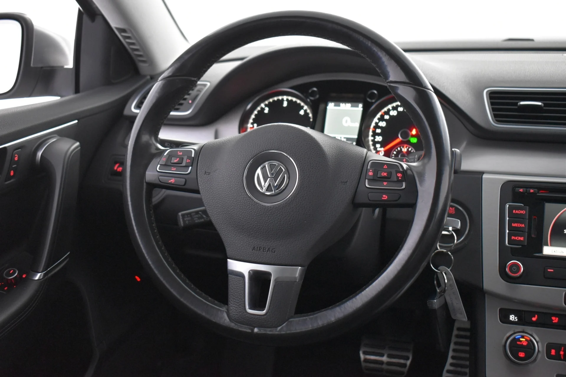 Car Image - 6I4f66zub3i7LExbnhjMRj