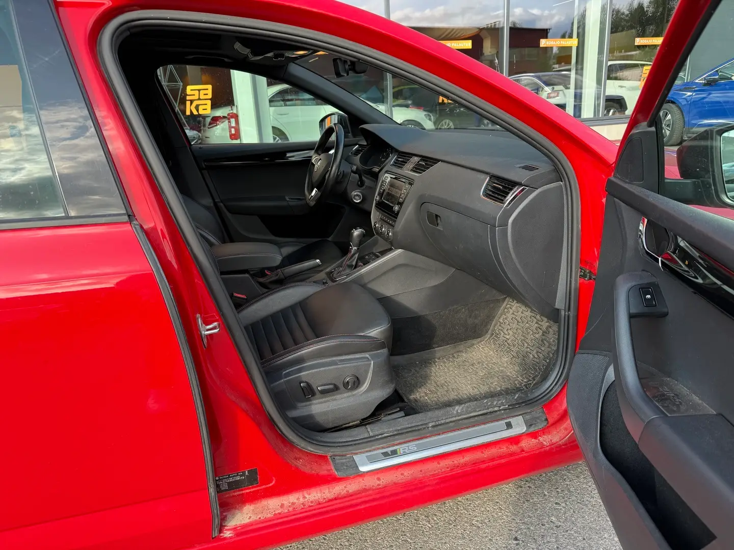 Car Image - 6CTqqYA2AOWUvMXFwuU5Kl