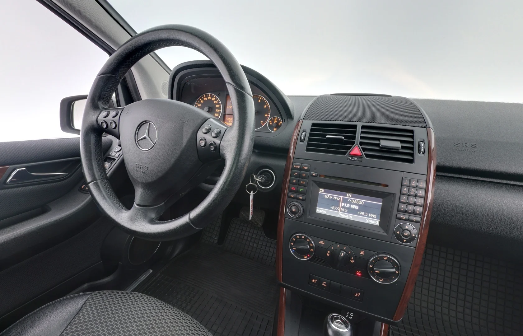 Car Image - 4RRlpbkpJmy4lsslzc40DC
