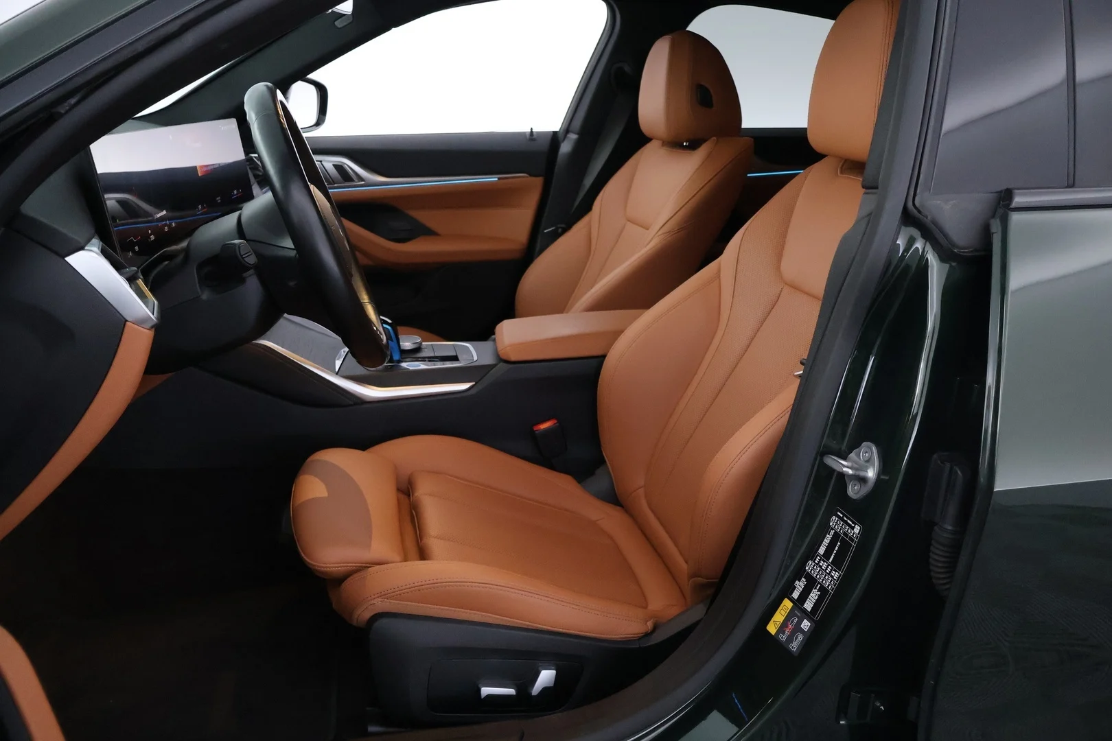 Car Image - 75q4TcbTJWwA5AR9stWAA4