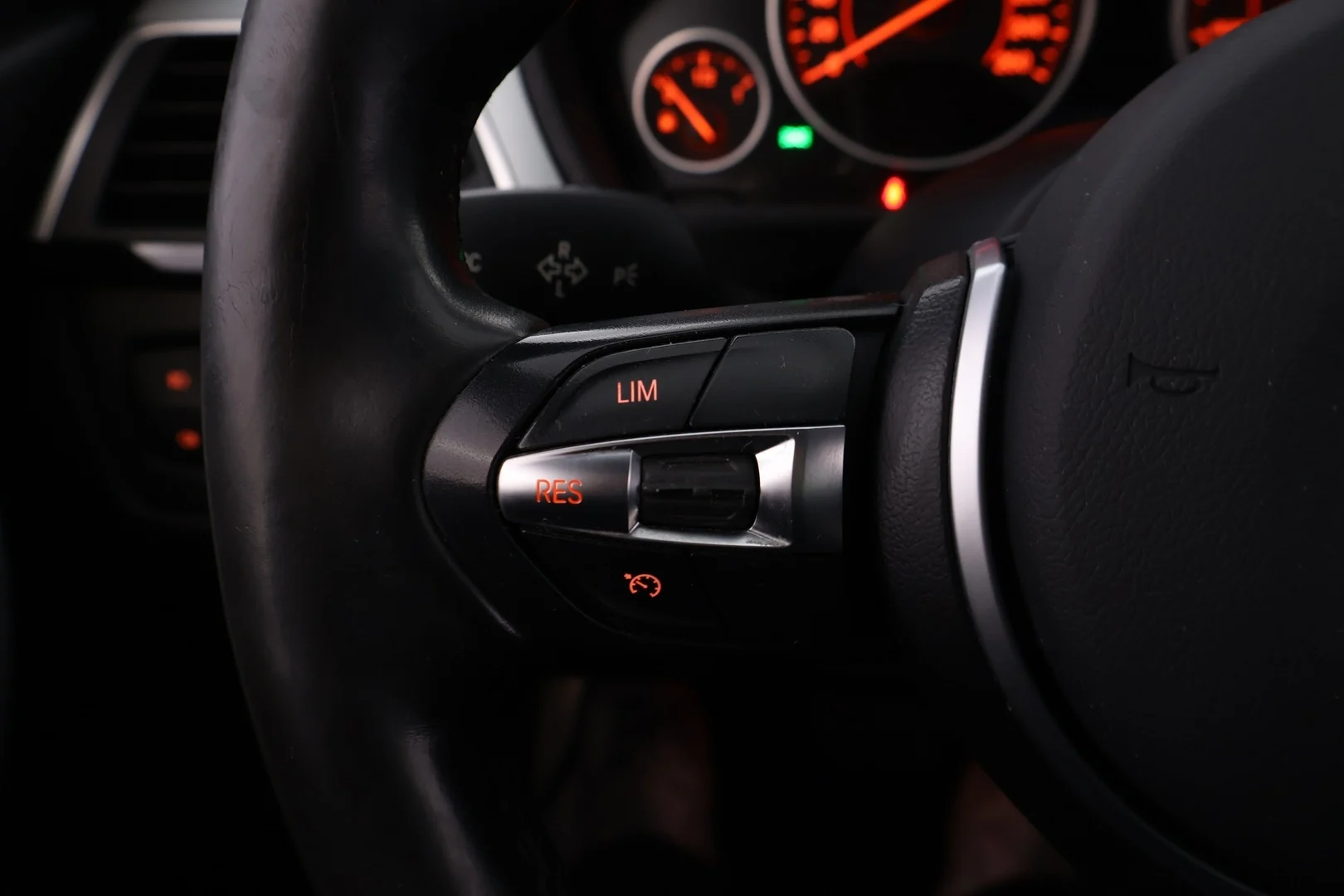 Car Image - 1qZz7qcoejEJu4R3Xla3ER