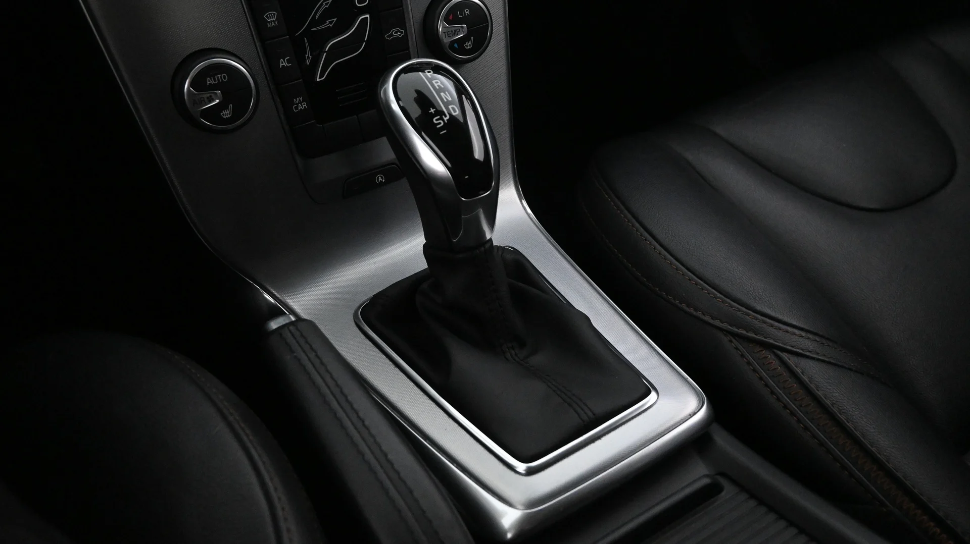 Car Image - 5lCB36d9LNcFjIvUxkXvf7