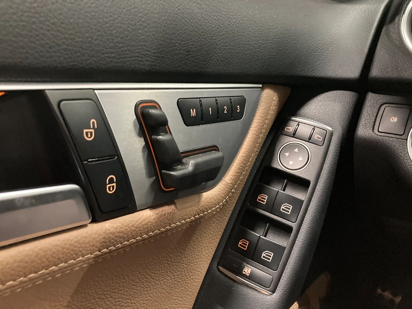 Car Image - 3Rk6w1jCL1rOgVKLSQXgJF