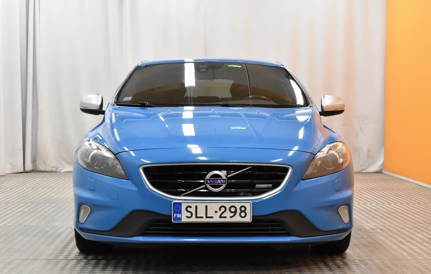 Car Image - cry0XoROoT7OsgQas8mGt