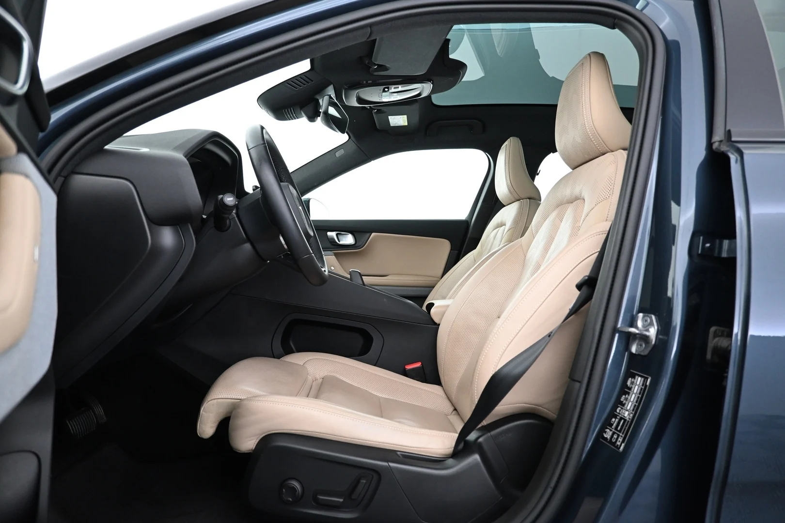 Car Image - 4j0h5Tx1euYHrRsw69zHdE