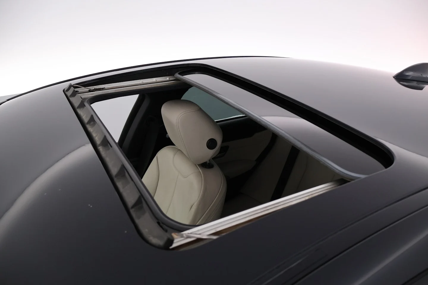Car Image - 3AfkQxOG9drWKz7HgTwfMq