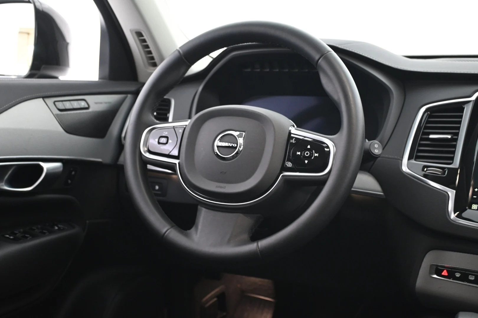 Car Image - 6o8AC9tRXoV5hGoi2MLqc9