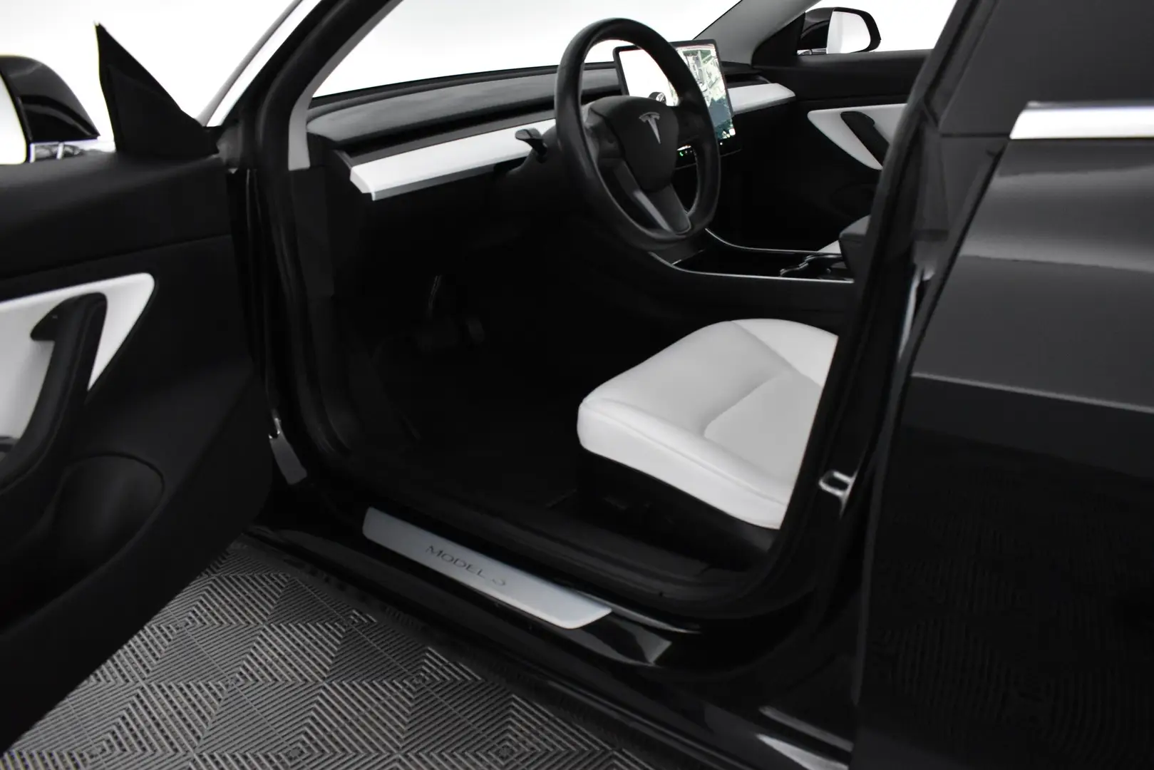 Car Image - 2rci7tGImo0R7cgBOnjQtf