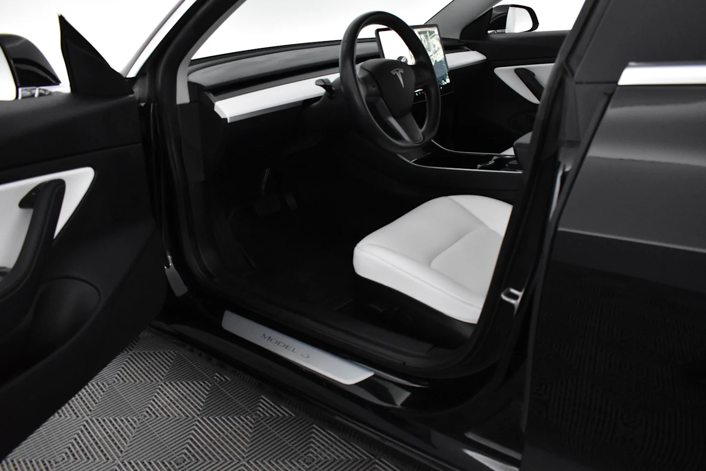 Car Image - 2rci7tGImo0R7cgBOnjQtf
