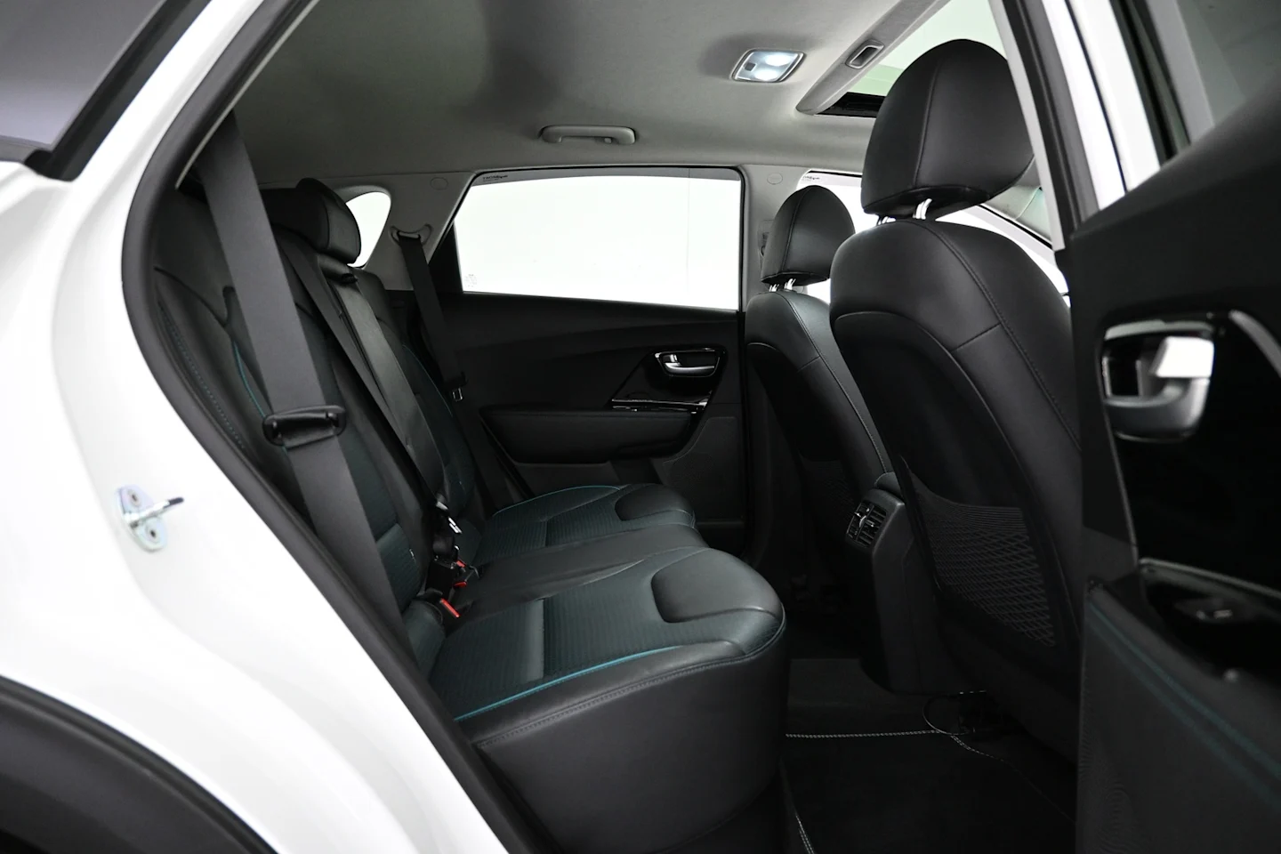 Car Image - G4OTj8Vm0Gp5cUnDqLHo1