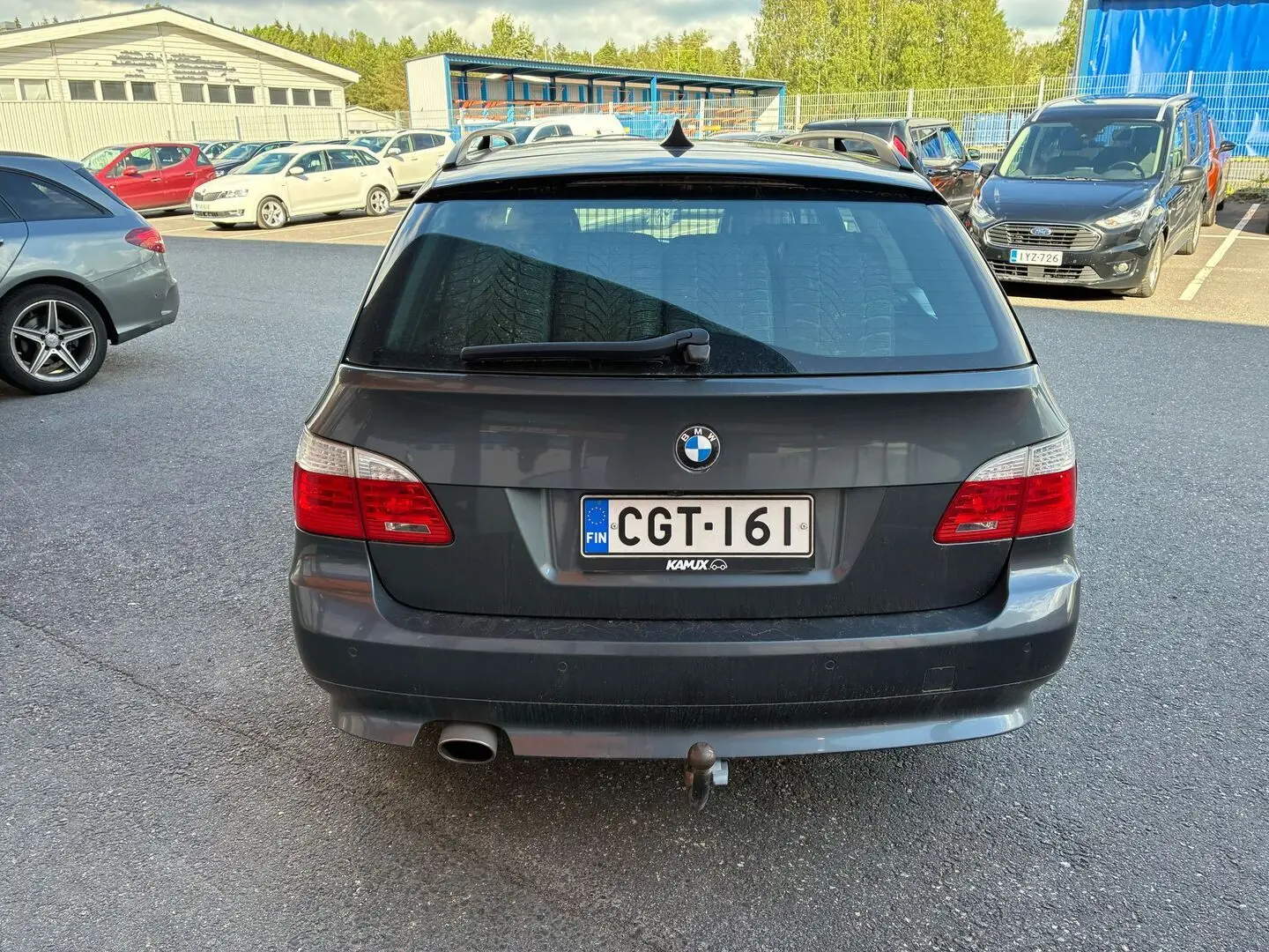 Car Image - 8kTN42r3JTpYHMjQ8x1bT