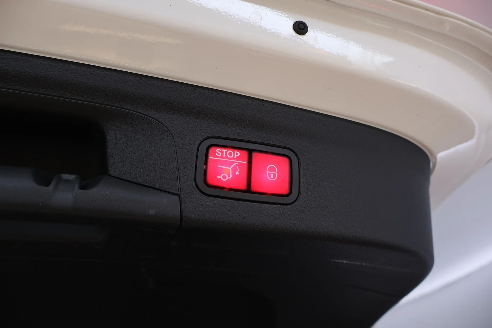Car Image - 6dyxsnC0VRT9gxC96AcNiI