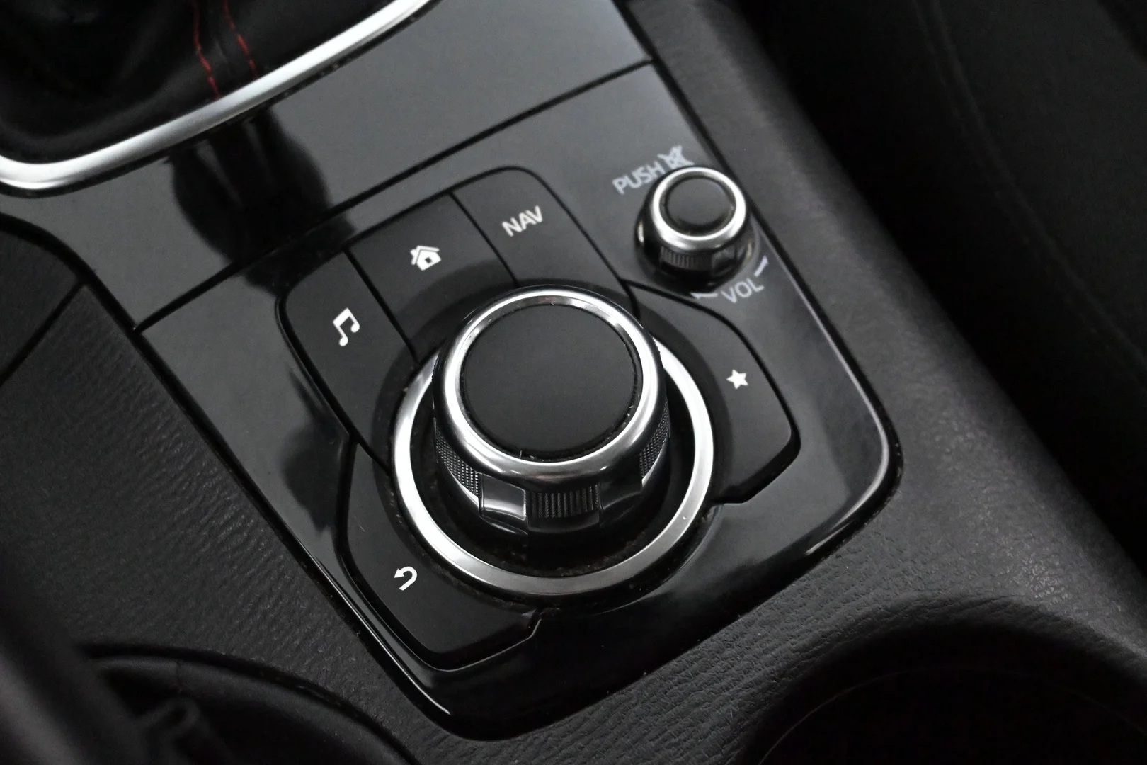 Car Image - 3XpqR2Bt6zTg4O96ONSkvH