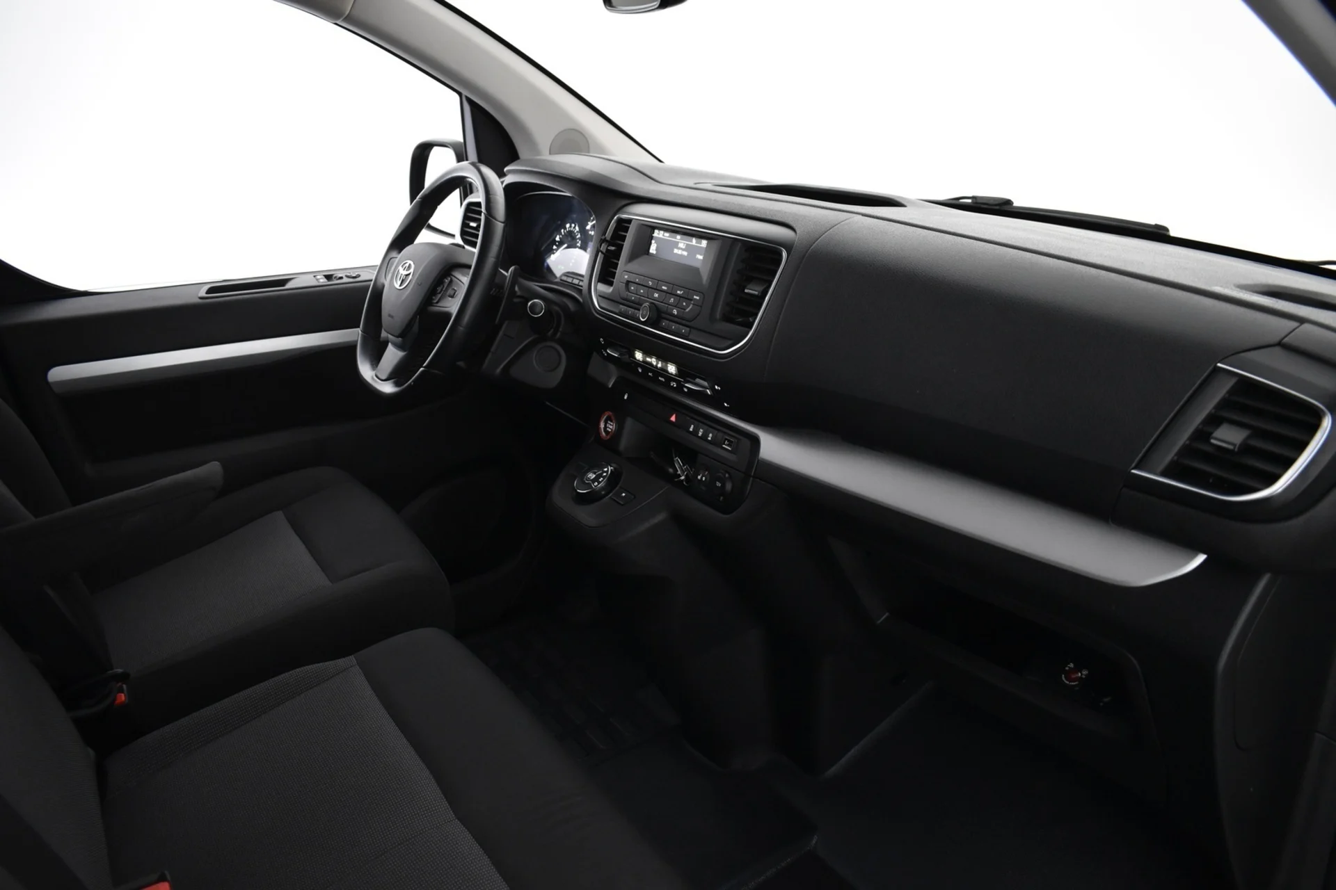 Car Image - 5oGDcLyDGF8YoVEt0VJ5oy