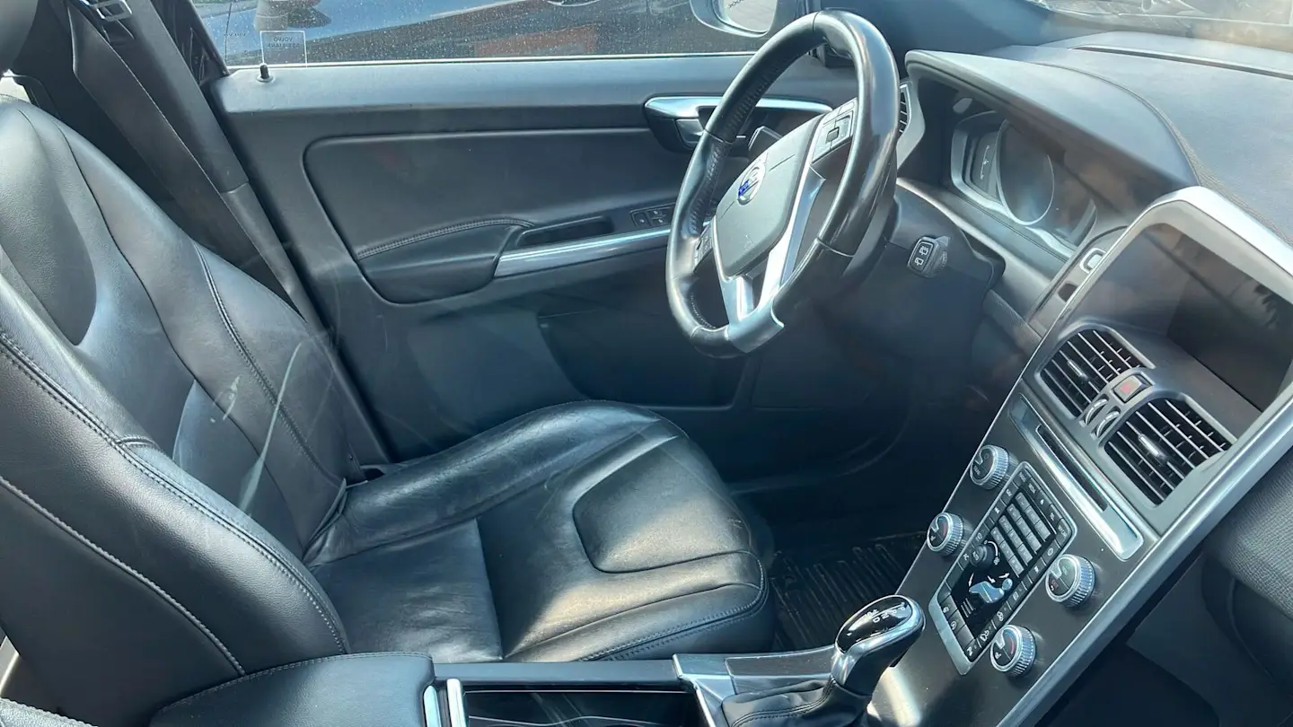 Car Image - qebHeb319IC7tY91RG3AU