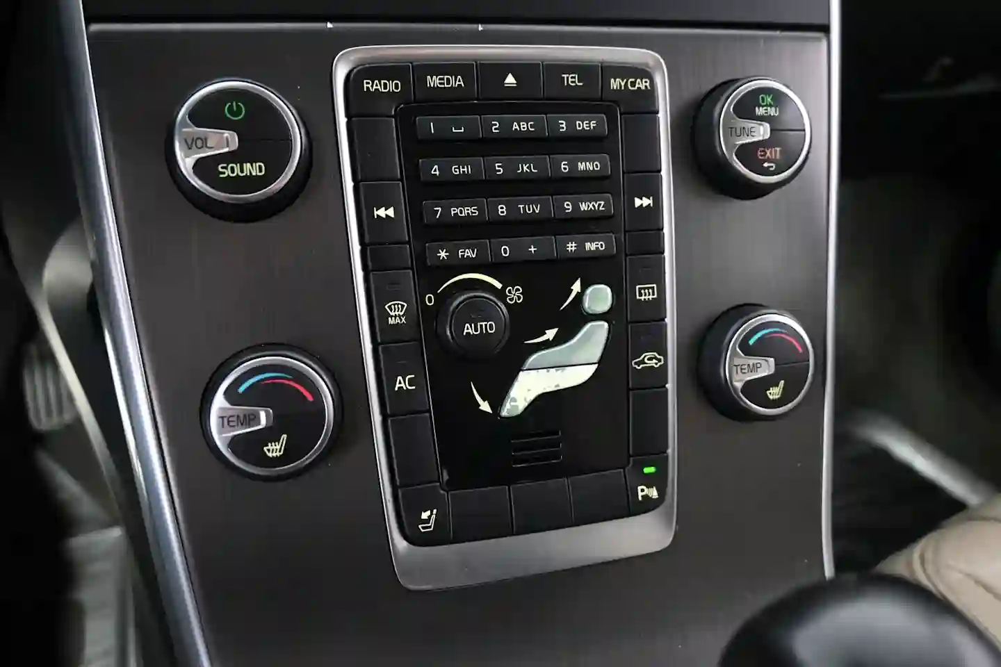 Car Image - 6DjbjsirjHqOL8QjM8KXnV