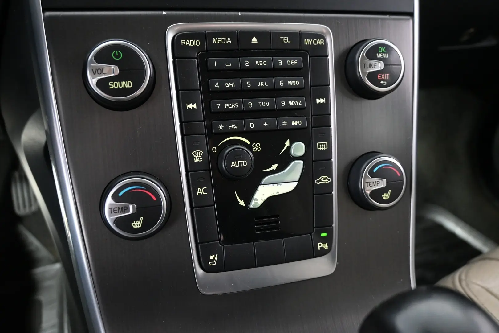 Car Image - 6DjbjsirjHqOL8QjM8KXnV