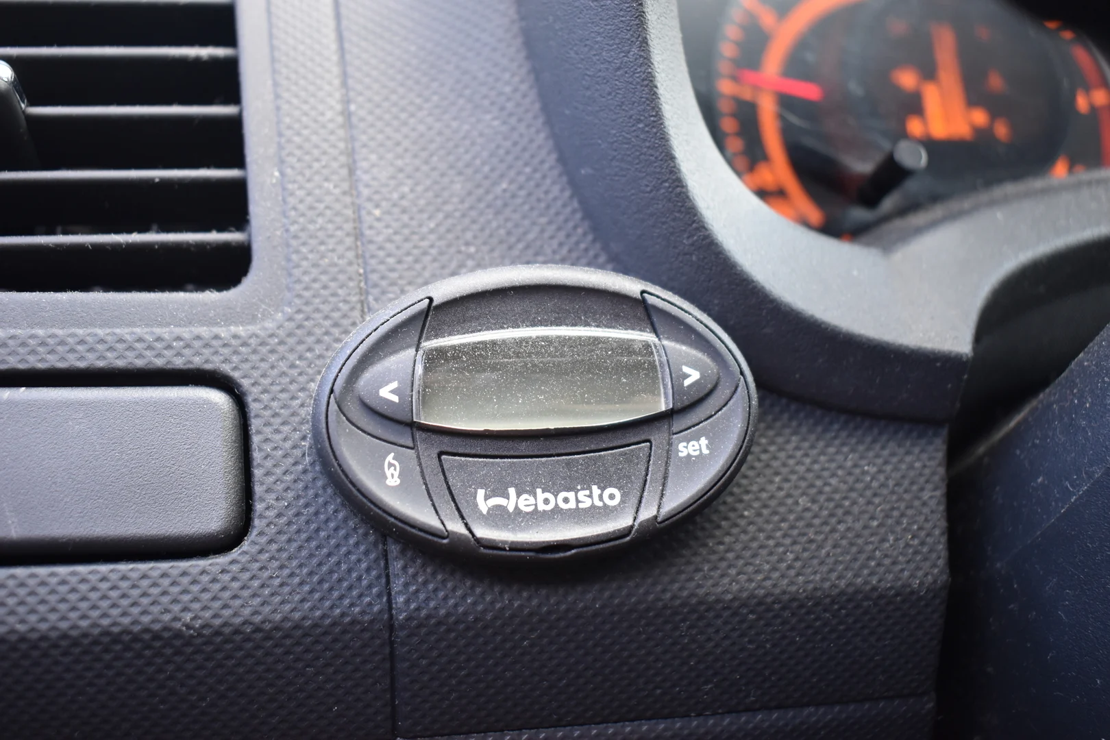 Car Image - 1XNMHgwTU2NVpS4dfdeIQ3