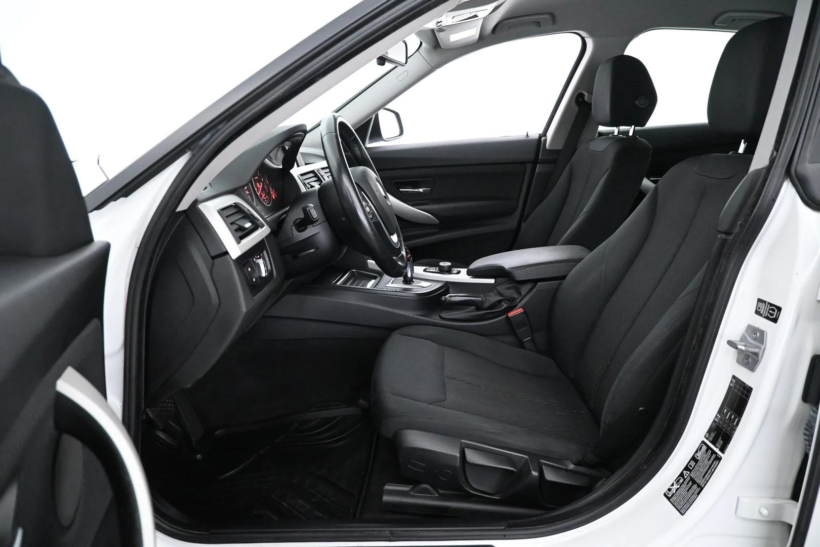 Car Image - 4HUz0bugL2C7wkI1HRUou1