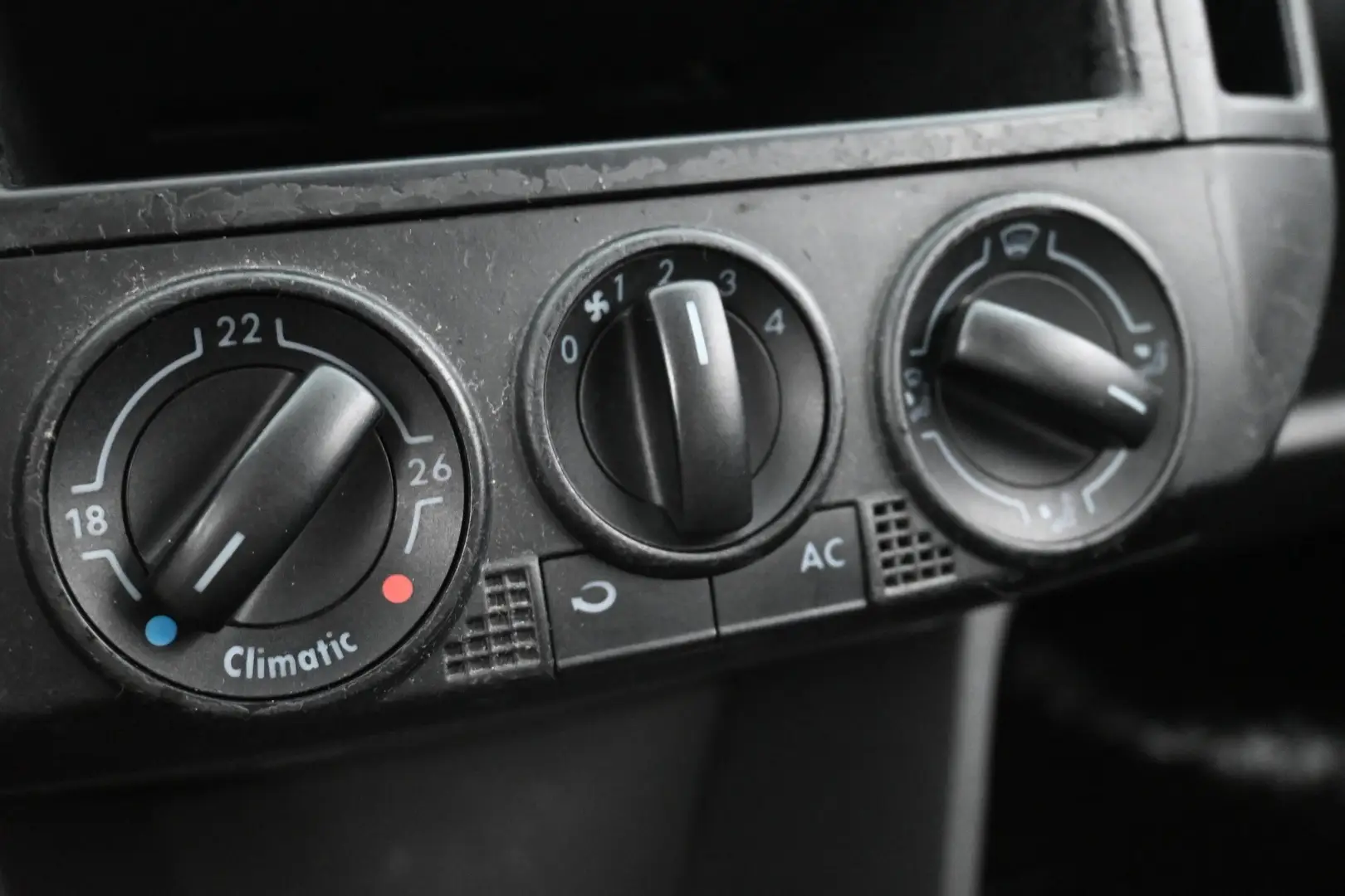 Car Image - 5aeo0Sh6CXtKfhrSkGbOzJ