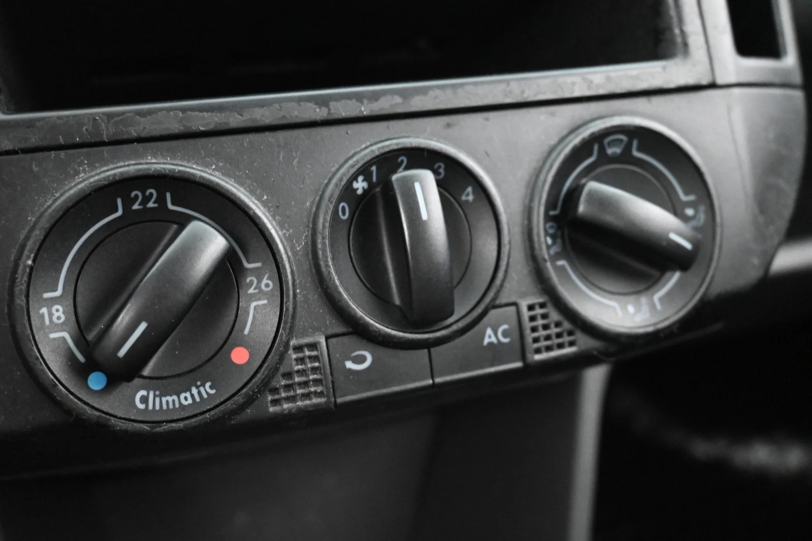 Car Image - 5aeo0Sh6CXtKfhrSkGbOzJ